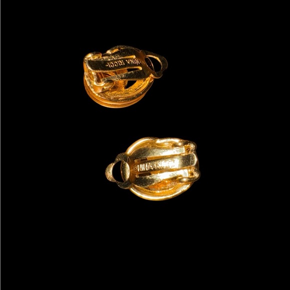 Nina Ricci Chic Gold Swirl Clip-On Earrings GUC - Picture 4 of 4